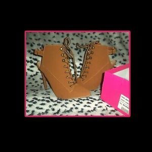 NEW! SHOEDAZZLE LAVANYA STILETTO HIKER BOOTIE CAMEL ANKLE BOOTS~WOMENS SIZE 7